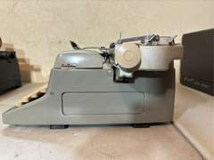Vintage Royal FPE 1959 Standard Typewriter w/ Cover