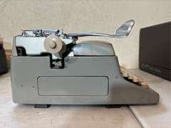 Vintage Royal FPE 1959 Standard Typewriter w/ Cover