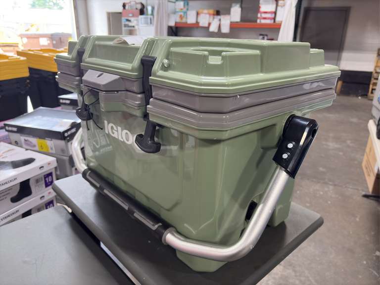 Igloo Cooler with Handle