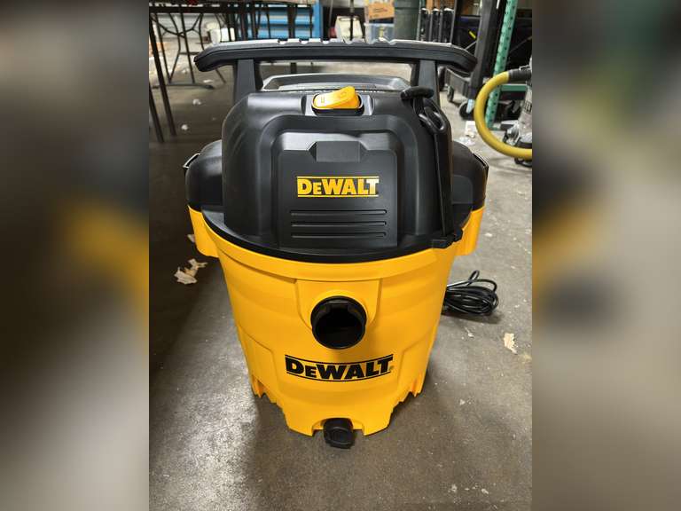 DeWalt Portable Wer/Dry Vacuum -50% Quieter