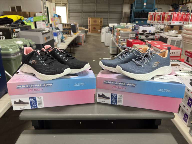 (2) Pairs Sketchers Air Cooled Lite Foam - Women’s Black & Blue Size 7 -