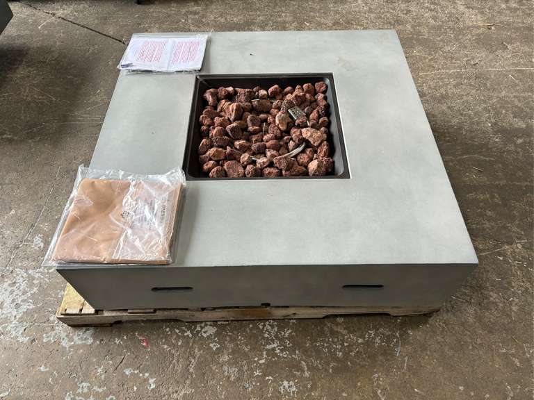 Green Patio 42" X 42" Square Fire Pit *NIB