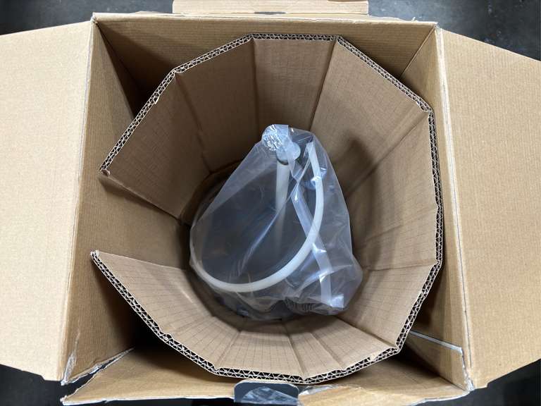 Artika Coda LED Pendant Light *Like New