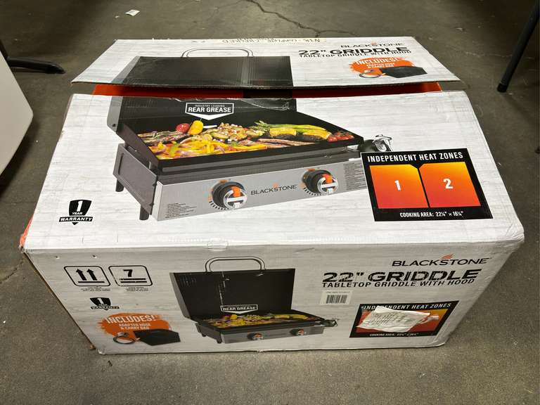 Blackstone 22” Table Top Griddle with Hood