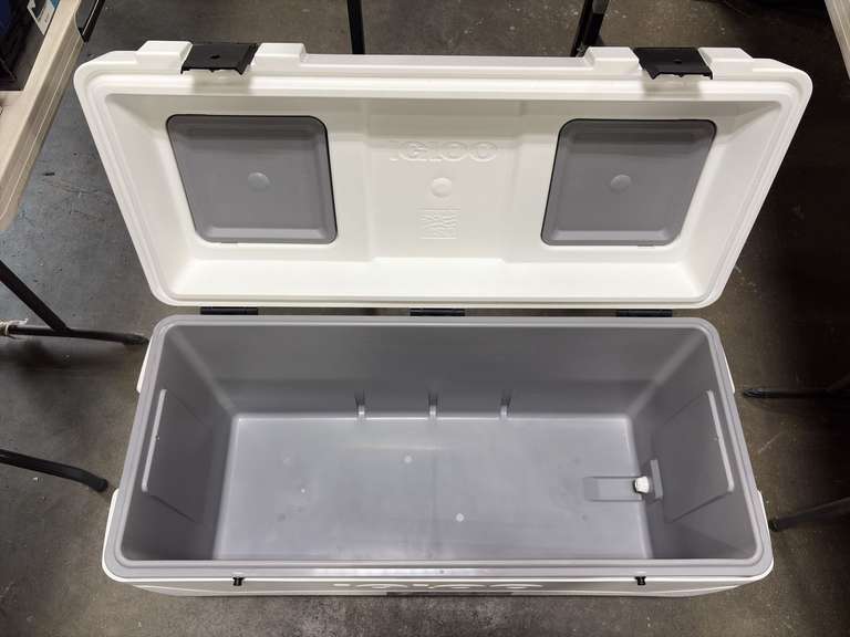 Igloo MAX-Cold 165qt Cooler