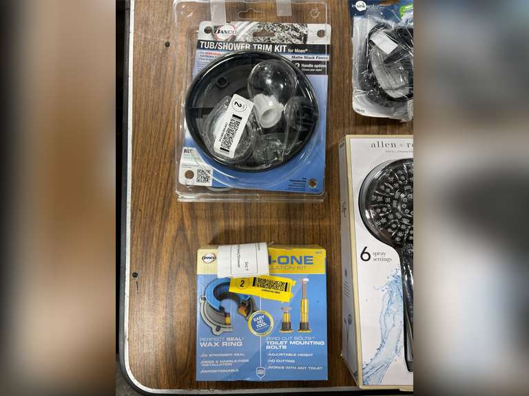 Assorted Box of Bathroom/Toilet/Shower Items