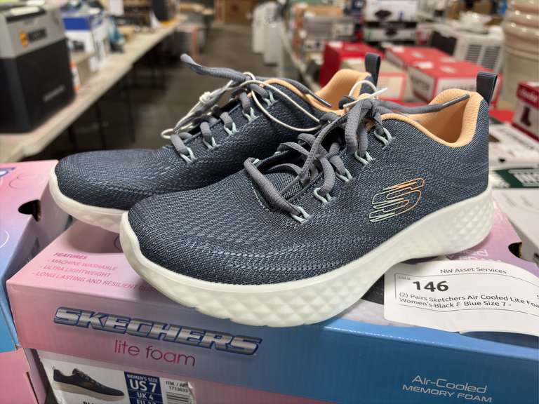 (2) Pairs Sketchers Air Cooled Lite Foam - Women’s Black & Blue Size 7 -
