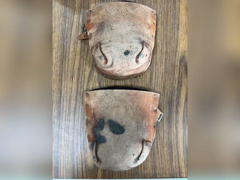 Assorted Tool Bags/ Knee Pads & Lights
