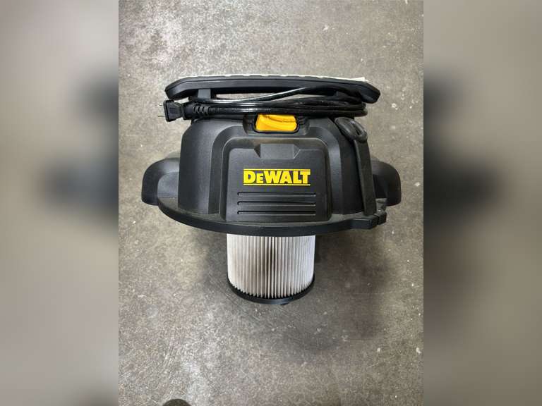 DeWalt 8gal Stainless Steel Wet/Dry Shop Vac