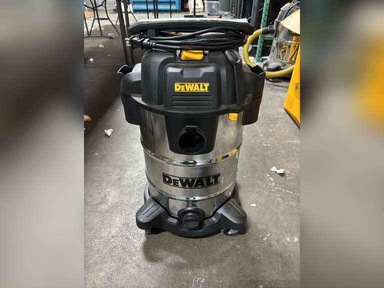 DeWalt 8gal Stainless Steel Wet/Dry Shop Vac