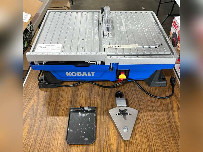 Kobalt 7” 6-Amp Tabletop Tile Saw