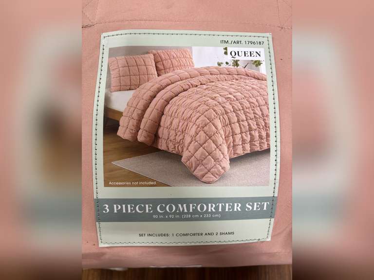 Pink Queen Sized 3-Piece Comforter Set