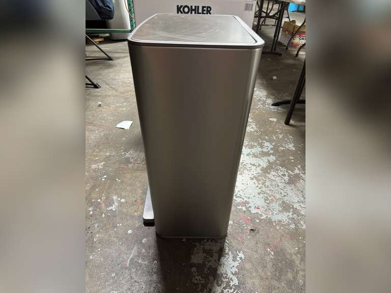 Kohler 47L Stainless Steel Step Trash Can *Broken Step