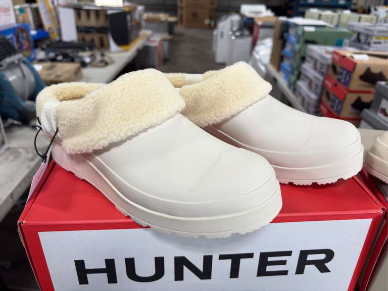 (2) Pairs Hunter Insulated Clogs -Women’s White Willow Size 8 & 9- *NIB