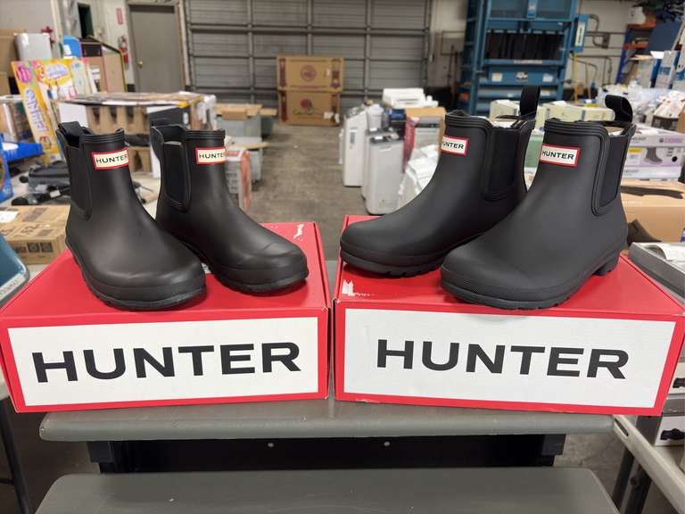 (2) Pairs Hunter Original Insulated Chelsea Boots -Women’s Black Size 8 & 9- *NIB
