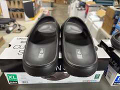 (4) Pairs Cushion Slide Ons -Unisex Black Sizes M/ L/ (2) XL-