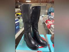 (2) B True Baretraps Boots - Women’s Brown & Black Size 7 - *NIB