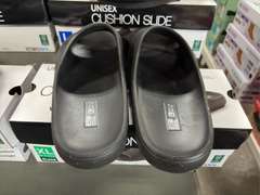 (4) Pairs Cushion Slide Ons -Unisex Black Sizes M/ L/ (2) XL-