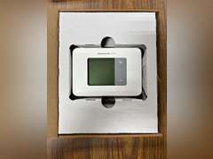 (5) Sensi & Honeywell Home Programmable Thermostats