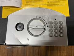 Master Lock Medium Digital Lock Box *Broken