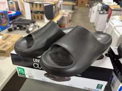 (4) Pairs Cushion Slide Ons -Unisex Black Sizes M/ L/ (2) XL-