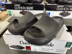 (4) Pairs Cushion Slide Ons -Unisex Black Sizes M/ L/ (2) XL-