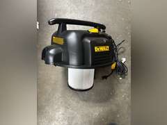 DeWalt Portable Wer/Dry Vacuum -50% Quieter