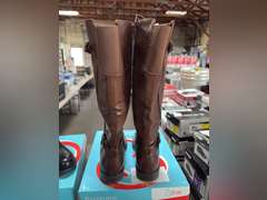 (2) B True Baretraps Boots - Women’s Brown & Black Size 7 - *NIB