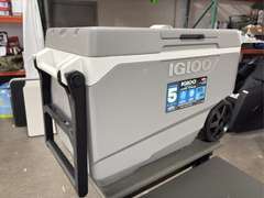 Igloo MAX-Cold Latitude 90qt Roller Cooler
