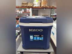 Igloo MAX-Cold Latitude 62qt Roller Cooler