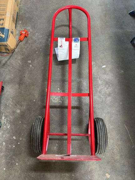 Milwaukee Heavy Duty D-Handle Hand Truck