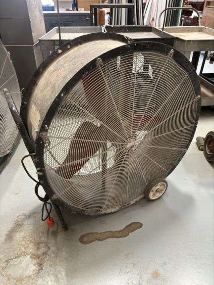 Dayton 36" Wheeled Direct Drive Large Air Circulator *Tested/Works