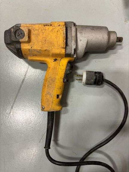 DeWalt Corded Type II Impact Wrench & Type I Corded 7-1/4" Circular Saw *Tested/Works