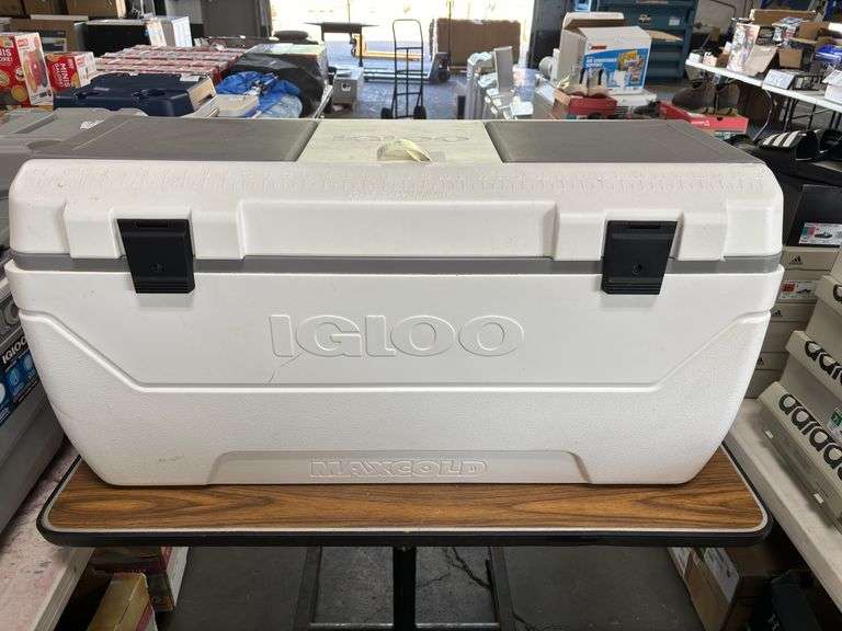 Igloo MaxCold 165qt Cooler