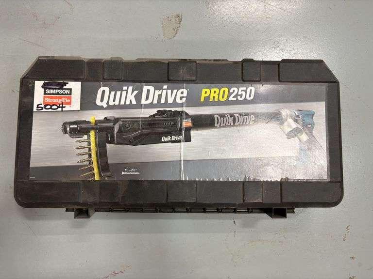 Makita Quik Drive Pro 300s Auto Feed Screw Driving System - 1-1/2" - 3" *Tested/Works