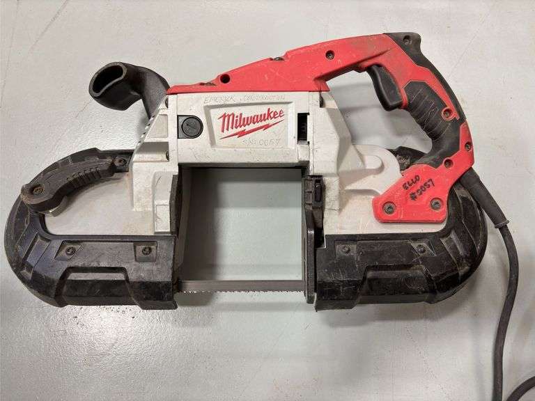 Milwaukee Deep Cut Corded Band Saw w/ Case - Corded *Tested/Works