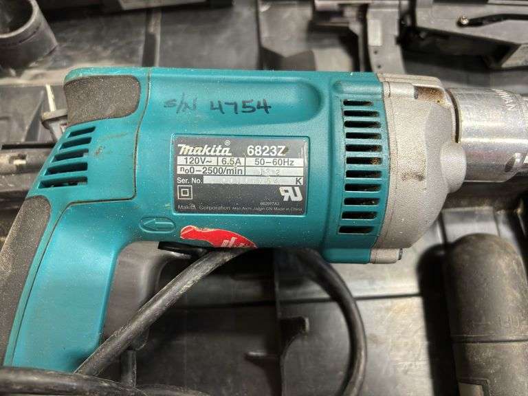 Makita Quik Drive Pro SDD Auto Feed Screw Driving System - 1-1/2" - 2-1/2" *Tested/Works