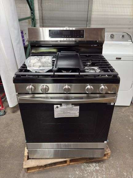 Samsung 6.0 cu. ft. Smart Freestanding Gas Range with No-Preheat Air Fry & Convection