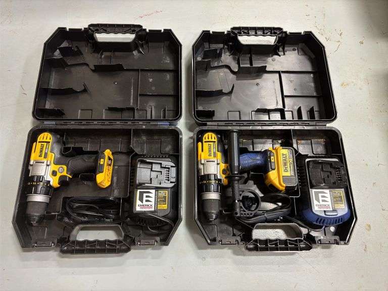 (2) DeWalt Cordless 20v Max XR Hammer Drill/Driver Kits w/ Battery & Charger *Tested/Works
