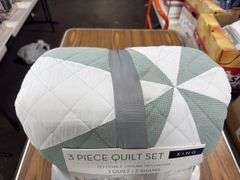 PEM 3pc King Quilt Set - Reversible Origami Patchwork