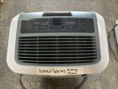 DeLonghi Pinguino Portable Air Conditioner *Tested/Works - Missing Wheel