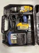 (2) DeWalt Cordless 20v Max XR Hammer Drill/Driver Kits w/ Battery & Charger *Tested/Works