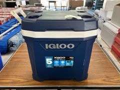 Igloo MaxCold Latitude 62qt Roller Cooler *Like New