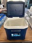 Igloo MaxCold Latitude 62qt Roller Cooler *Like New