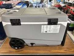 Igloo MaxCold Latitude 90qt Roller Cooler *Like New