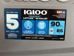 Igloo MaxCold Latitude 90qt Roller Cooler *Like New