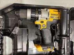 (2) DeWalt Cordless 20v Max XR Hammer Drill/Driver Kits w/ Battery & Charger *Tested/Works