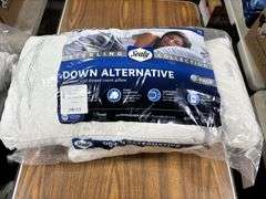 Charisma Queen Sheet Set & 2pk Sealy Down Alternative Pillows