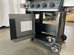 Napoleon 4-Burner Gas Barbecue