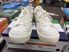 (2) Tretorn Women’s ‘Serve’ Memory Foam Sneakers (White Size 8.5)